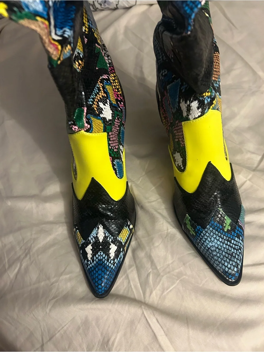 Gorgeous Statement Multicolor Snake-Print Slouchy Western over the knee boots.👢